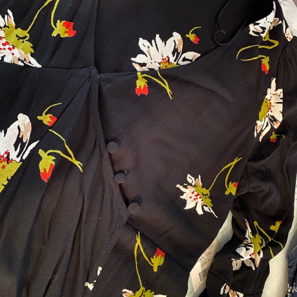 NWT FP, Beautiful wrap style button detail - Picture 3 of 3